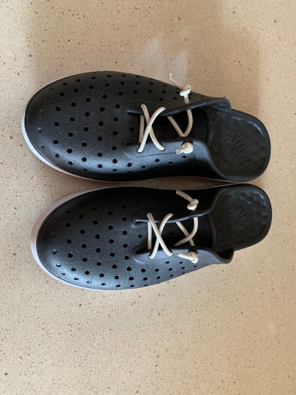 Joy bees Black Clog Shoes Size 8M
